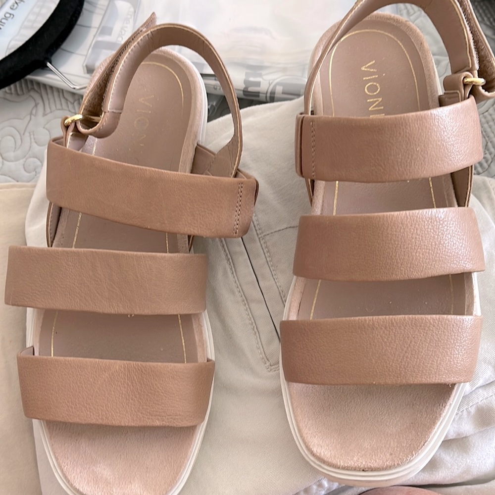 Size 38.5(7 1/2)